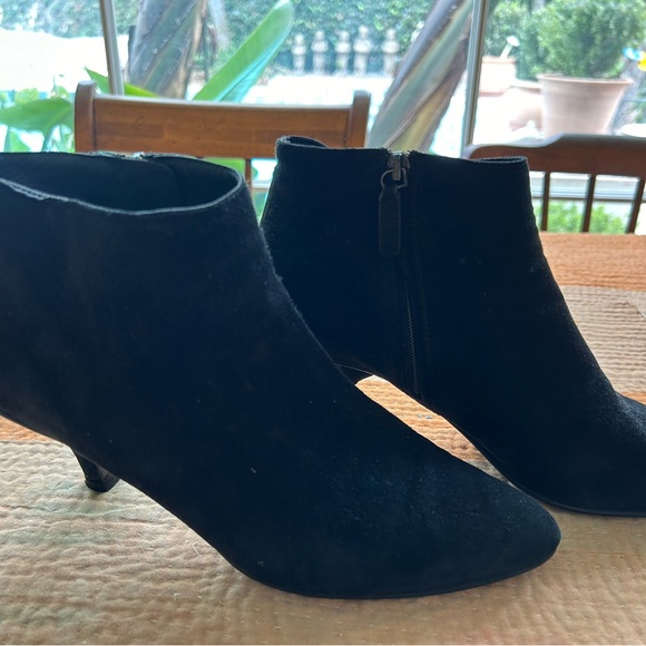 Prada Italy mini boot is blk suede side zip sz 8.5 heel 2.5” as new. Lovely - Picture 2 of 6
